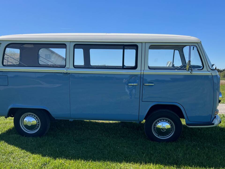 Image 1/8 of Volkswagen T2 a/b (1972)