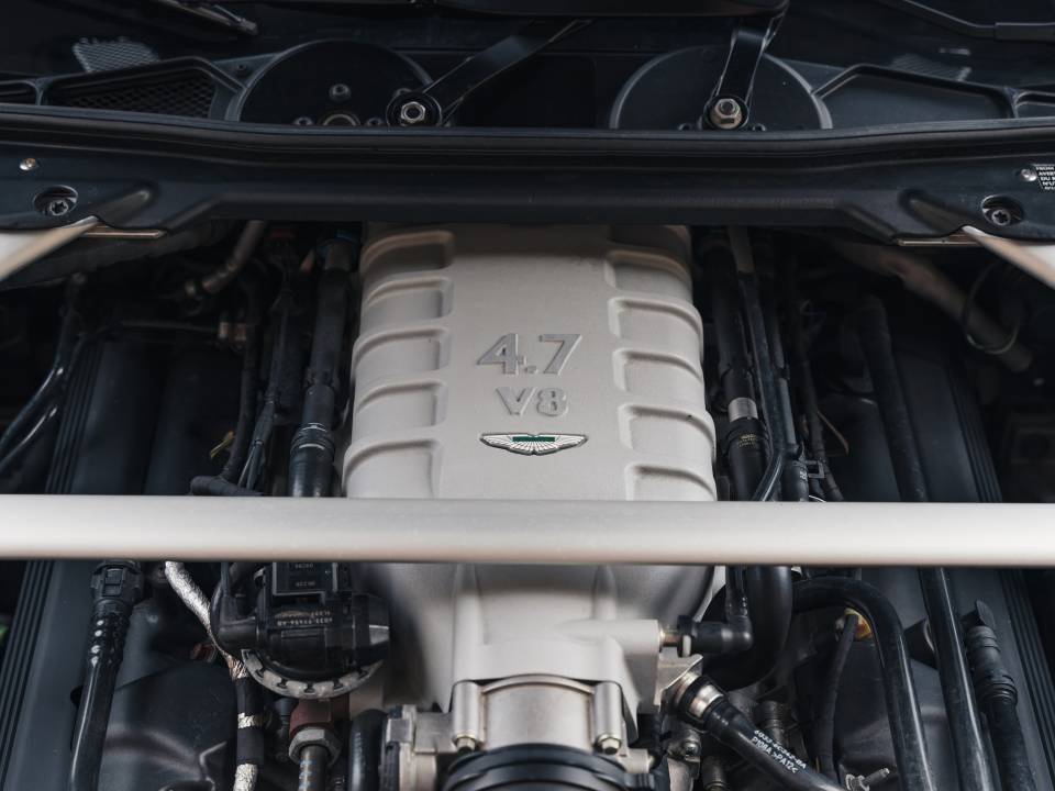 Immagine 27/28 di Aston Martin V8 Vantage Roadster (2010)