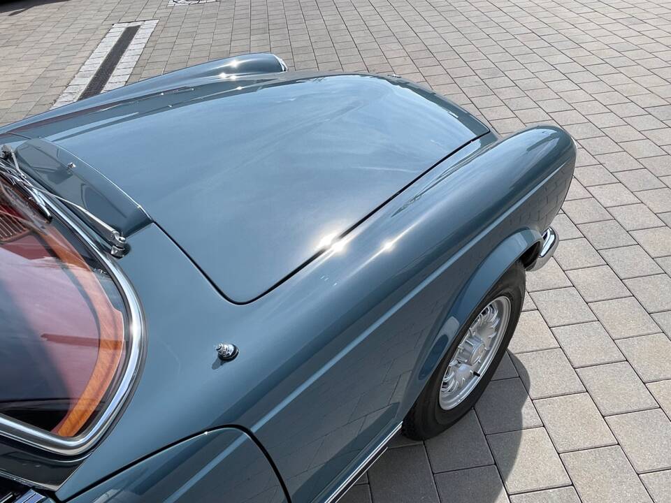 Image 7/20 of Mercedes-Benz 280 SL (1970)