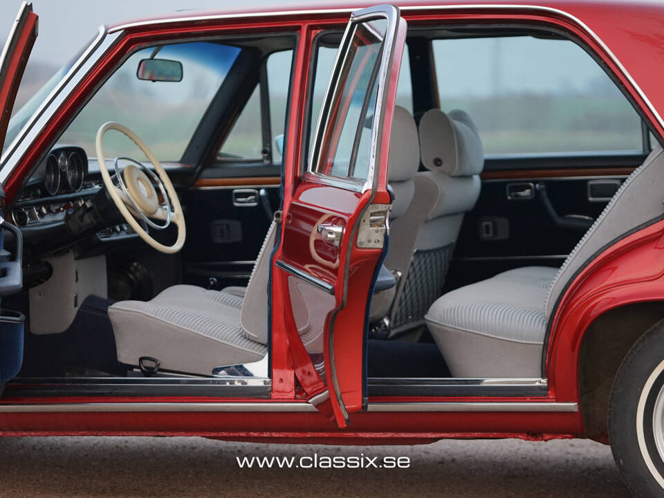 Imagen 8/22 de Mercedes-Benz 300 SEL 6.3 (1969)