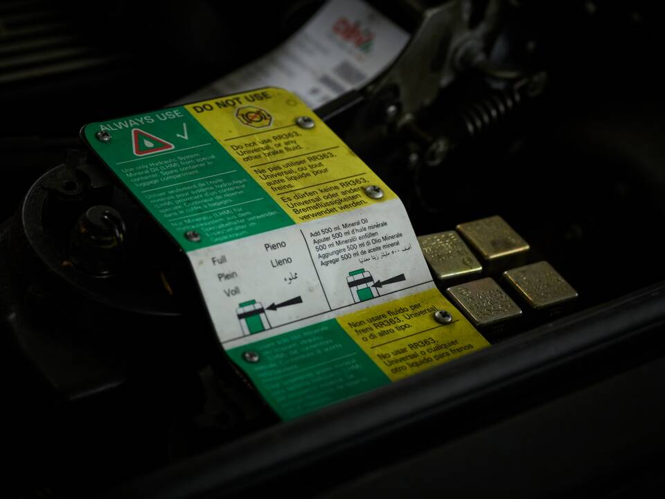 Imagen 98/100 de Rolls-Royce Corniche IV (1995)