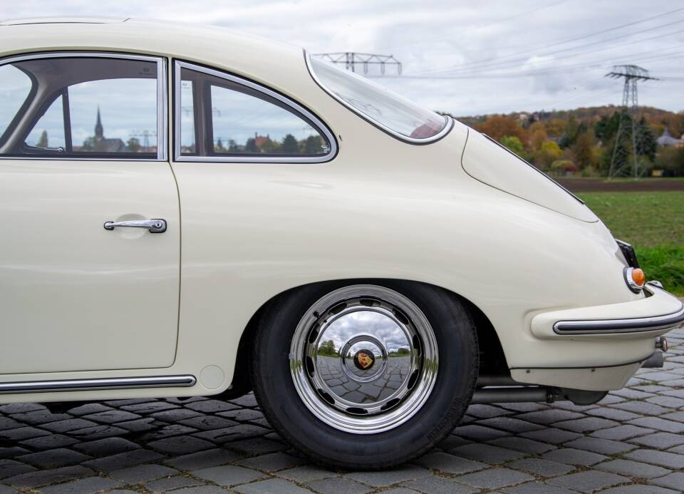 Image 13/39 de Porsche 356 B Carrera 2/2000 GS (1963)
