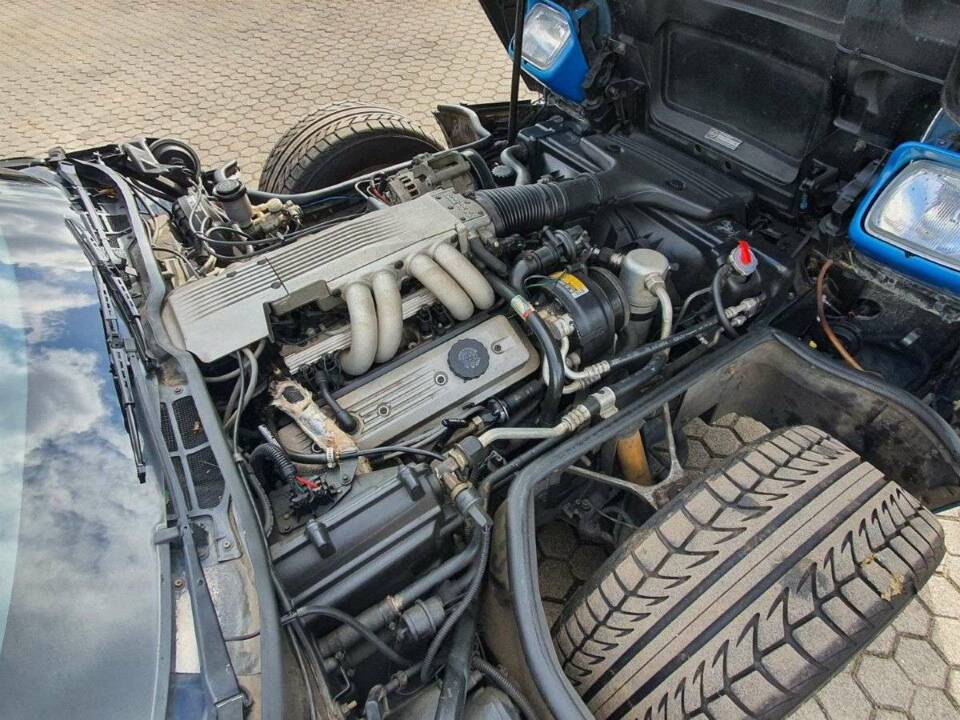 Image 16/20 of Chevrolet Corvette (1987)
