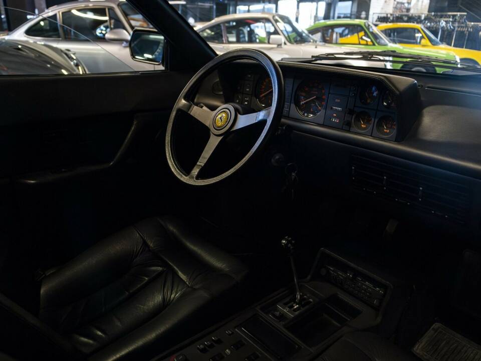 Imagen 18/19 de Ferrari Mondial 3.2 (1987)