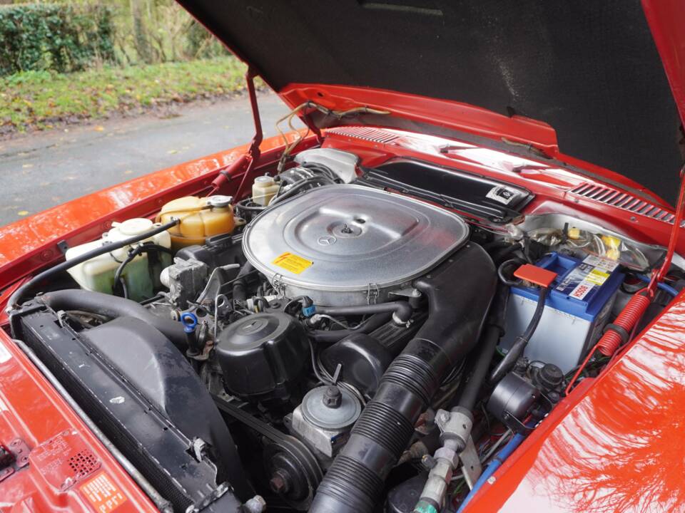 Image 19/22 of Mercedes-Benz 500 SL (1988)