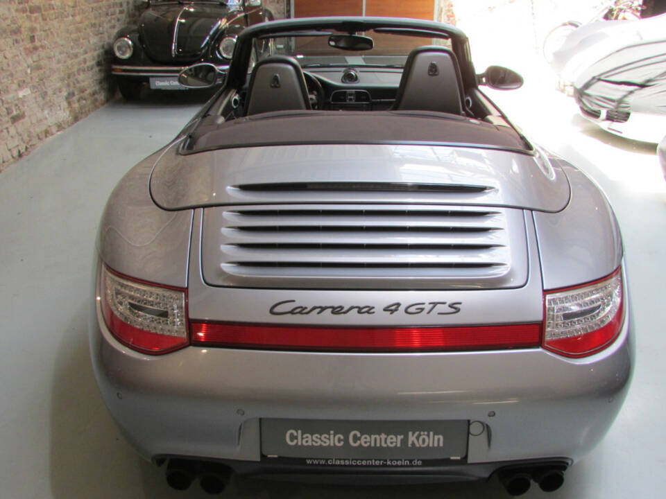 Image 4/21 of Porsche 911 Carrera 4 GTS (2012)