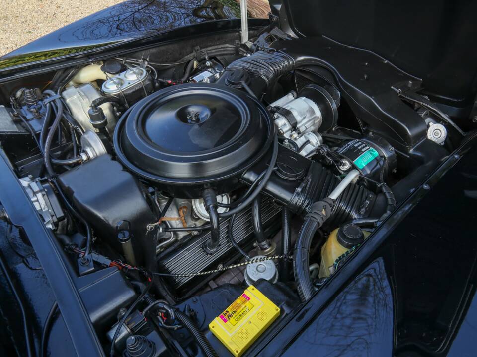 Image 38/50 of Chevrolet Corvette Indy Pace Car (1978)