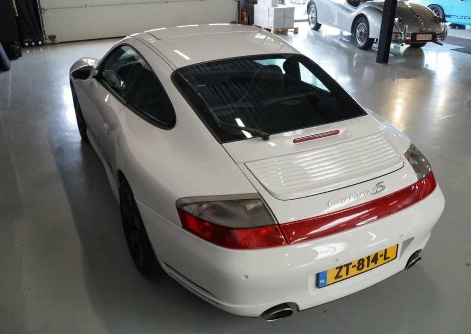 Imagen 49/50 de Porsche 911 Carrera 4 (2002)