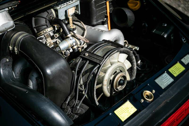 Immagine 29/41 di Porsche 911 Carrera 3.2 (1988)