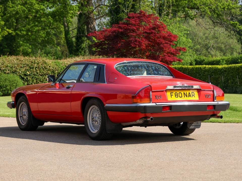 Image 3/43 of Jaguar XJS 5.3 V12 (1988)