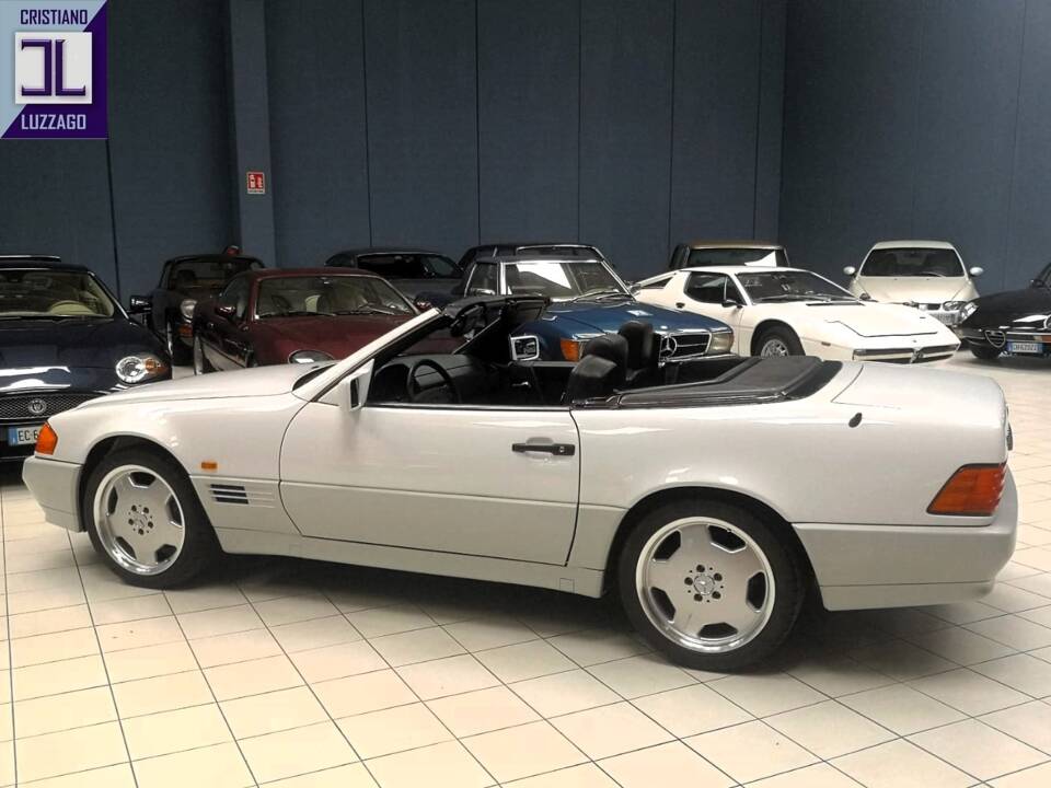 Image 5/54 de Mercedes-Benz 500 SL (1991)