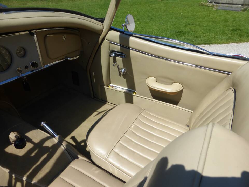 Image 173/174 of Jaguar XK 150 3.4 S OTS (1958)