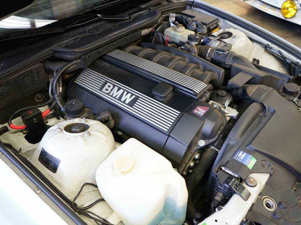 Image 22/27 of BMW 323ti Compact (1998)