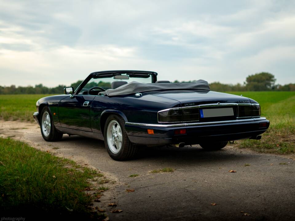 Image 17/29 de Jaguar XJS 6.0 (1994)