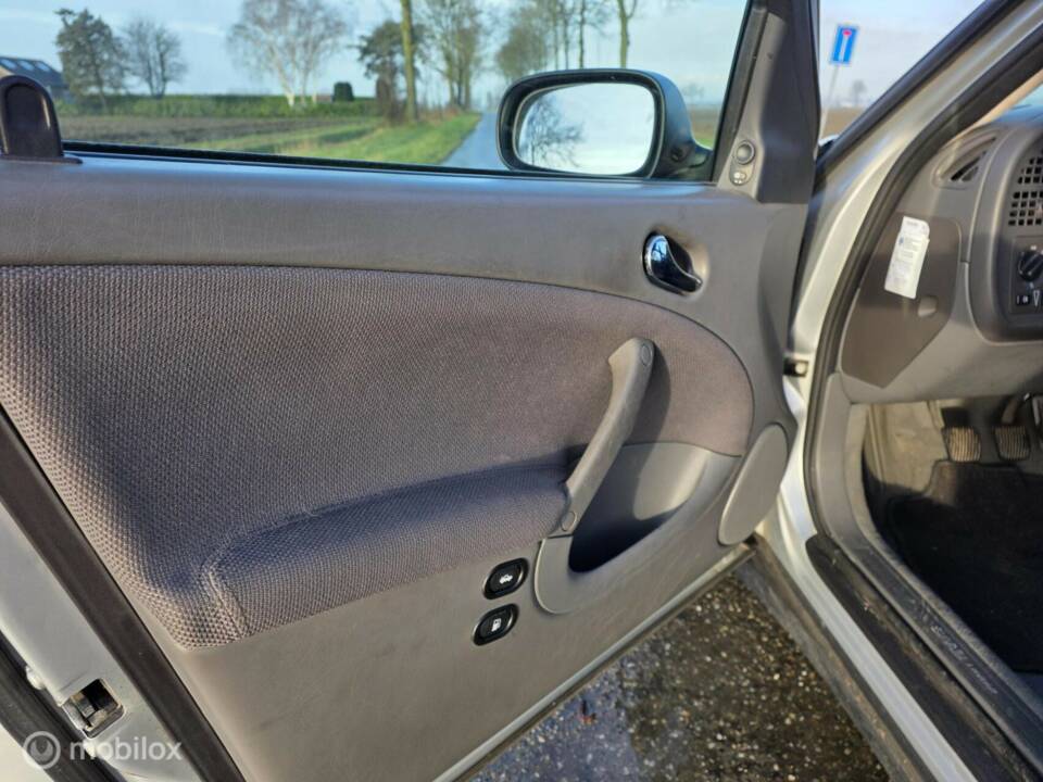 Image 20/37 of Saab 9-5 Hearse (2003)