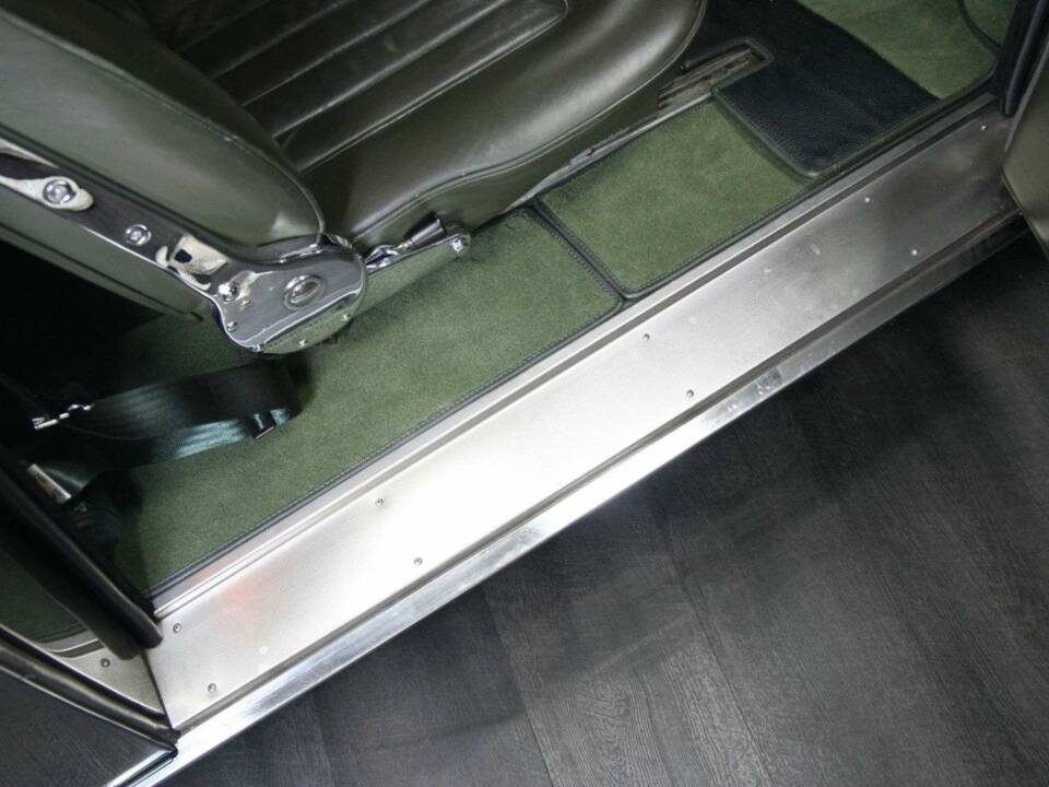 Image 20/50 de Bristol 411 Mk. I (1970)