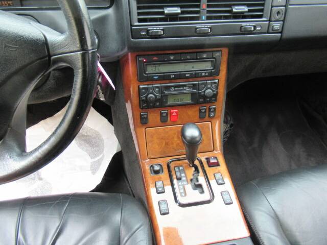 Bild 11/13 von Mercedes-Benz SL 320 (2000)