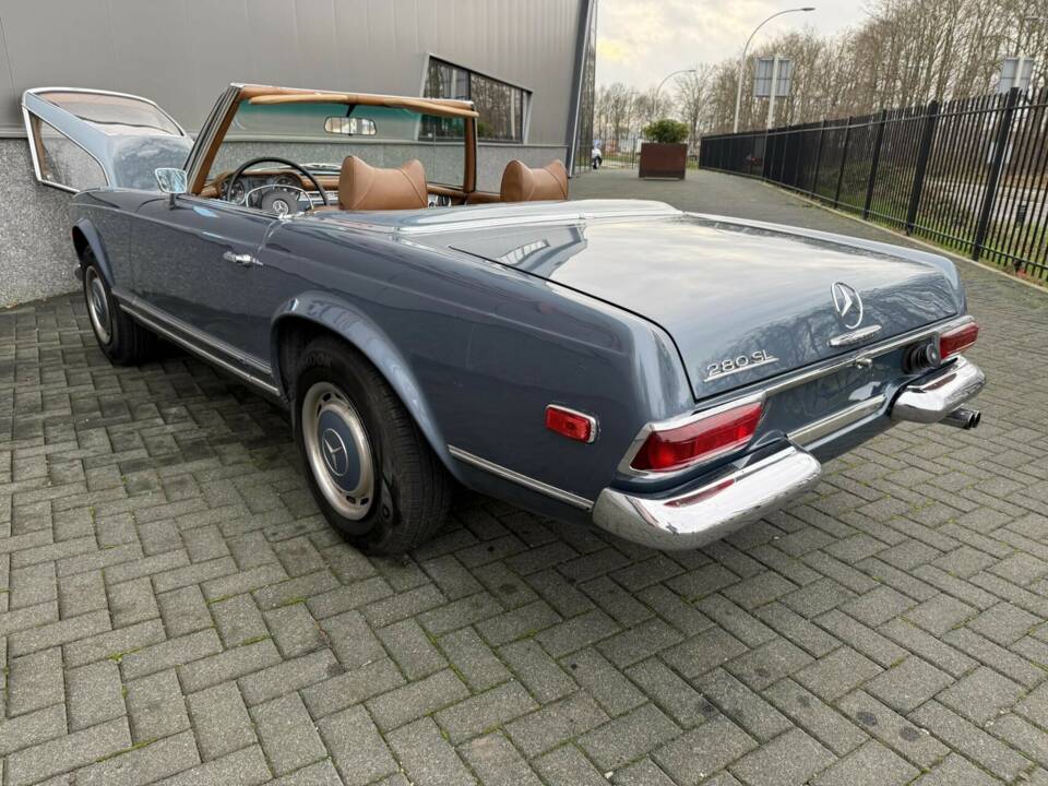 Immagine 8/50 di Mercedes-Benz 280 SL (1969)
