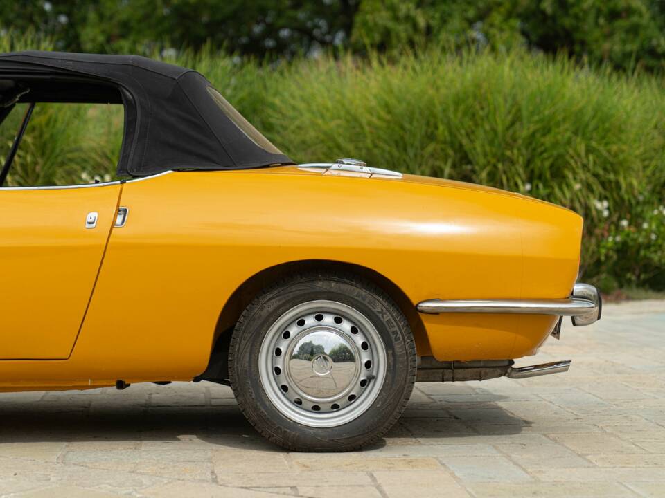 Image 32/50 of FIAT 850 Sport Spider (1969)