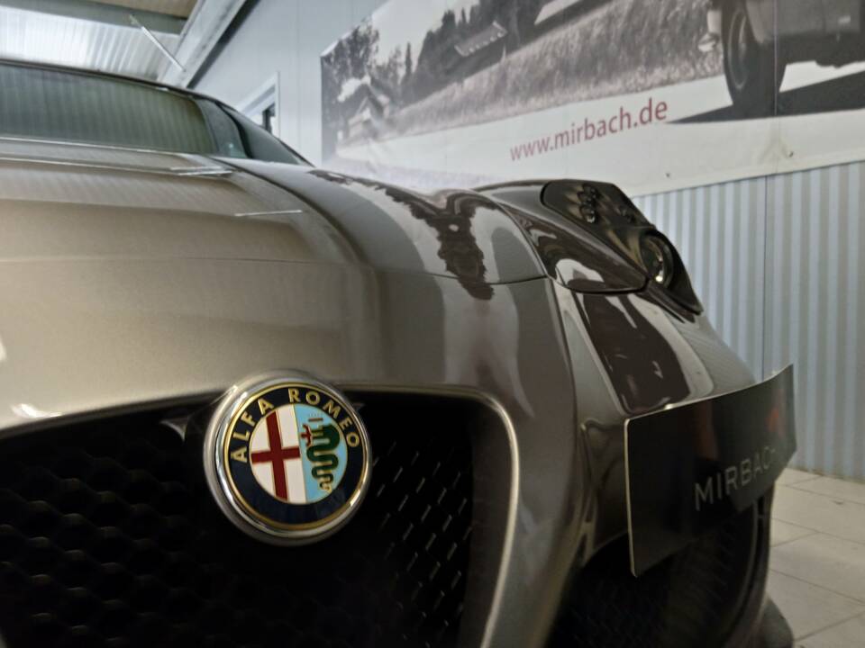 Image 5/13 of Alfa Romeo 4C (2014)