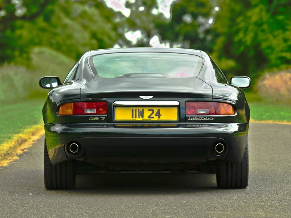 Imagen 8/50 de Aston Martin DB 7 Vantage (2000)