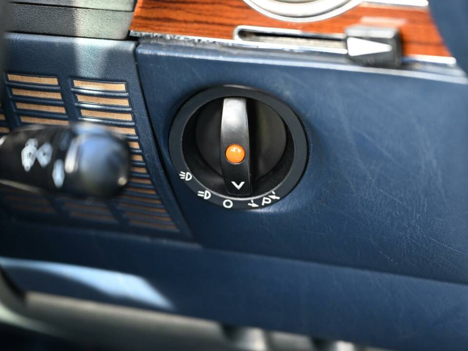 Immagine 43/50 di Mercedes-Benz 380 SL (1980)