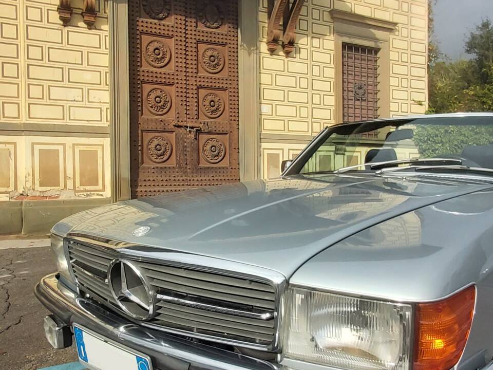 Bild 19/22 von Mercedes-Benz 500 SL (1985)