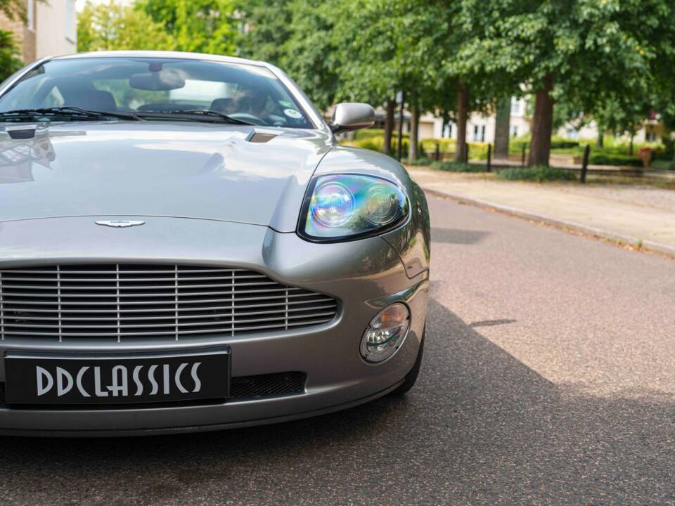 Bild 9/26 von Aston Martin V12 Vanquish (2003)
