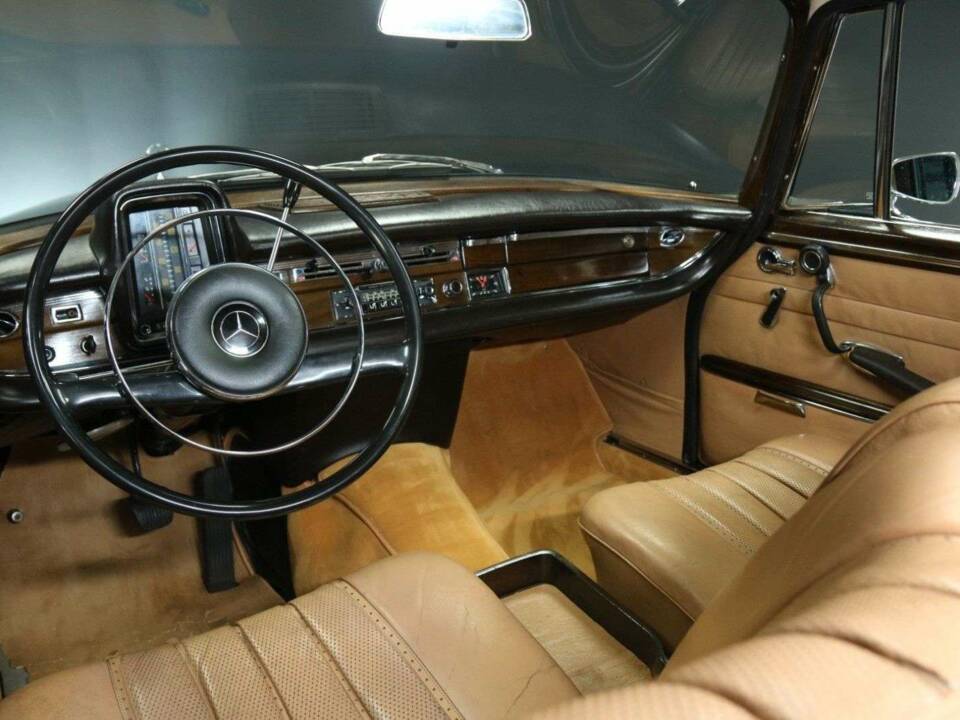 Imagen 12/30 de Mercedes-Benz 300 SE (1961)