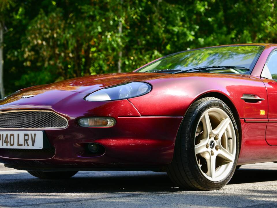 Obraz 42/50 pojazdu Aston Martin DB 7 (1997)