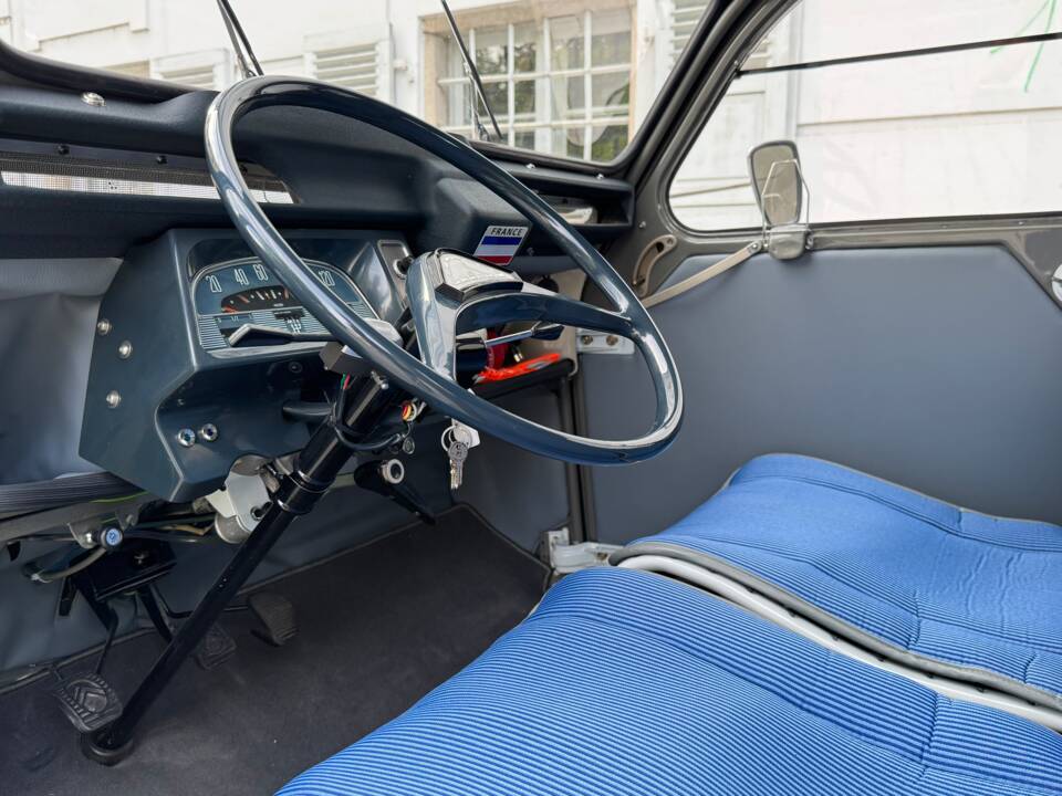 Bild 18/30 von Citroën AK 400 (1973)