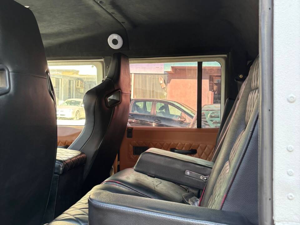 Afbeelding 60/73 van Land Rover Defender 110 (2005)