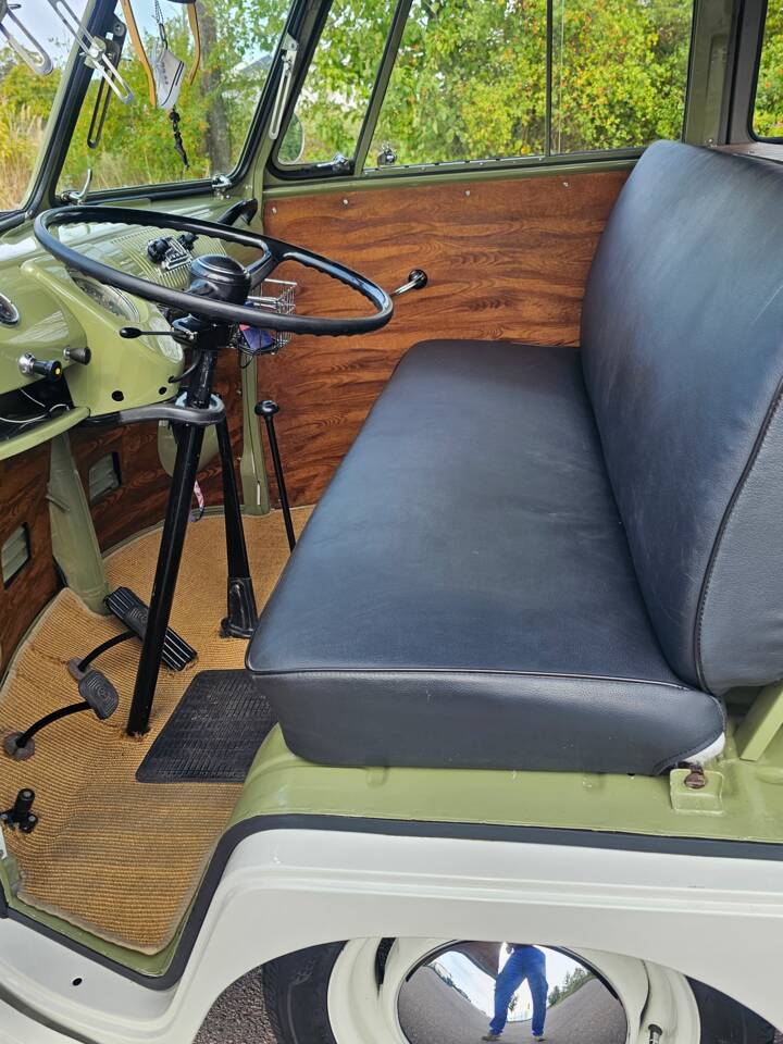 Image 4/30 of Volkswagen T1 Samba 1.2 (1959)