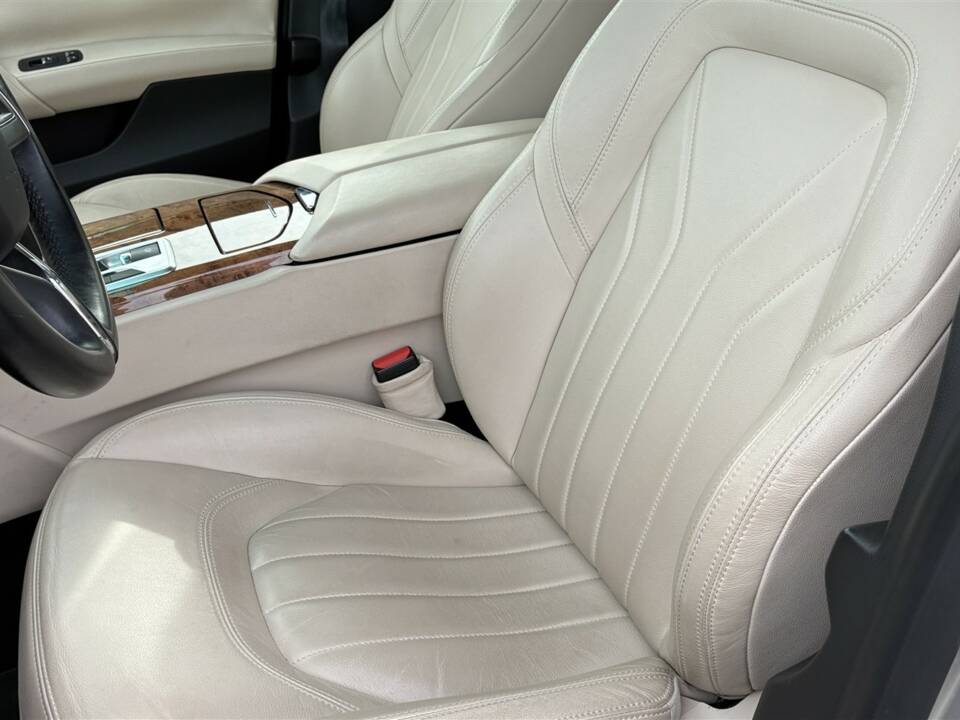 Image 14/54 of Maserati Quattroporte GTS (2015)