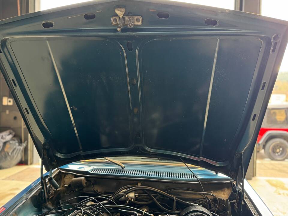 Imagen 7/19 de Volvo P 144 GL (1974)