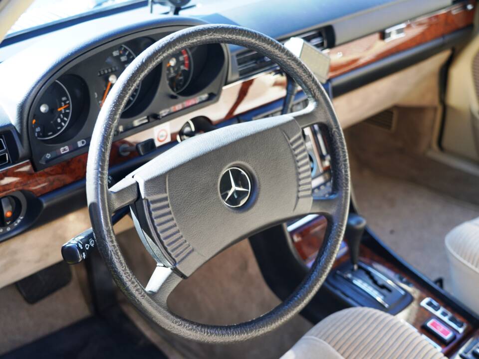 Afbeelding 2/16 van Mercedes-Benz 450 SEL 6,9 (1980)