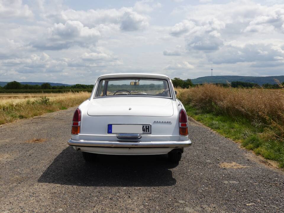 Image 7/36 de Peugeot 404 Coupé (1967)