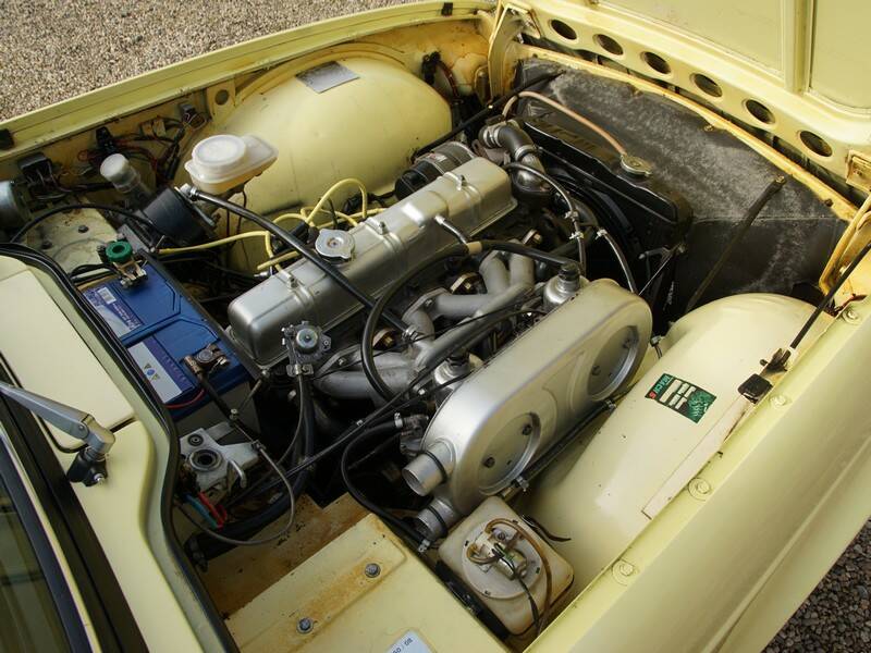 Image 13/50 of Triumph TR 6 (1971)