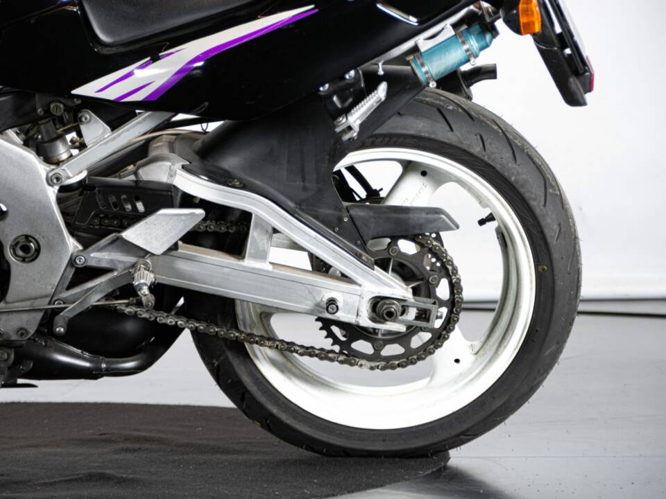 Afbeelding 21/45 van Suzuki RGV 250 Gamma (1992)