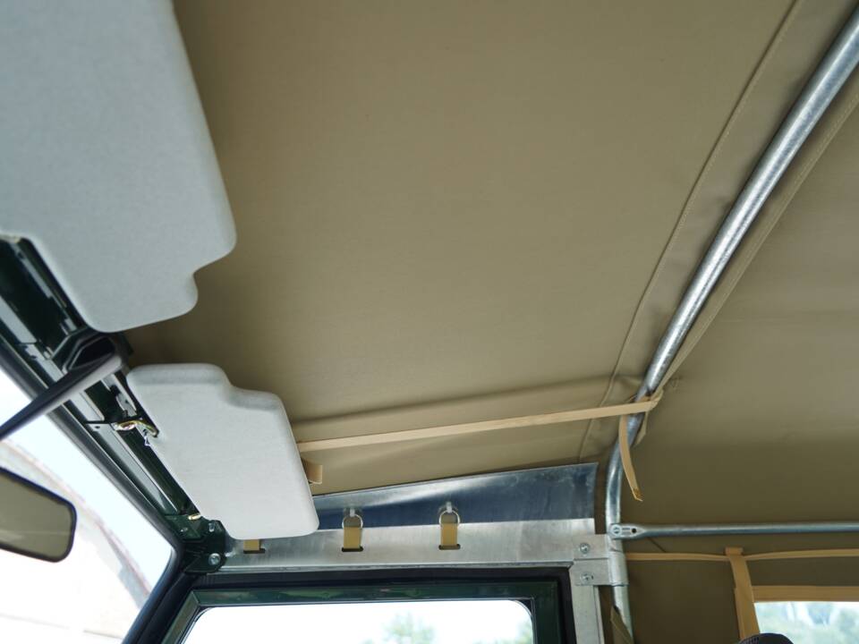 Image 34/64 of Land Rover Defender 90 Td5 (1999)