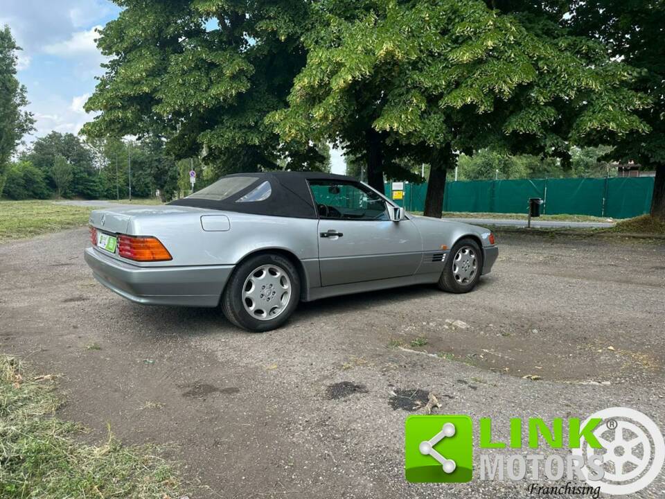 Image 9/10 of Mercedes-Benz 500 SL (1991)