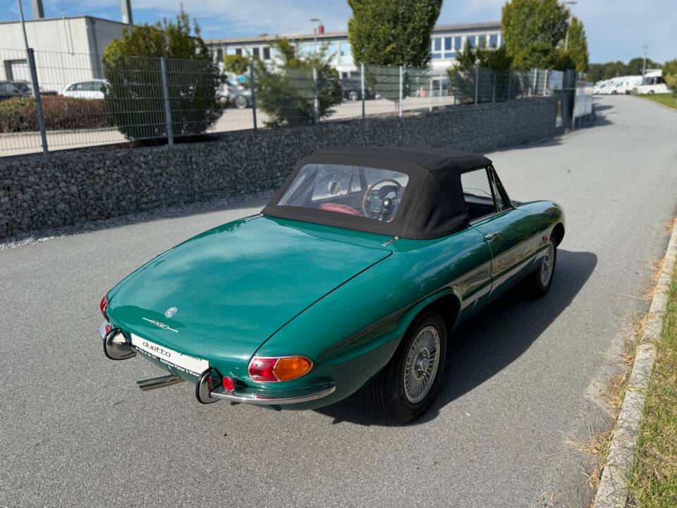 Immagine 26/33 di Alfa Romeo 1600 Duetto (1968)