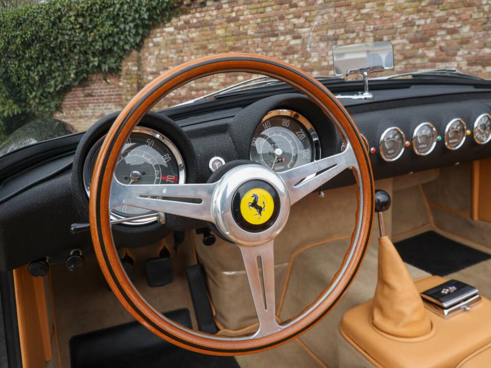 Bild 26/50 von Ferrari 250 GT Cabriolet Pininfarina (1959)
