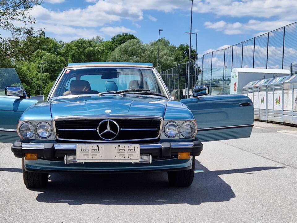 Image 40/82 of Mercedes-Benz 560 SL (1986)