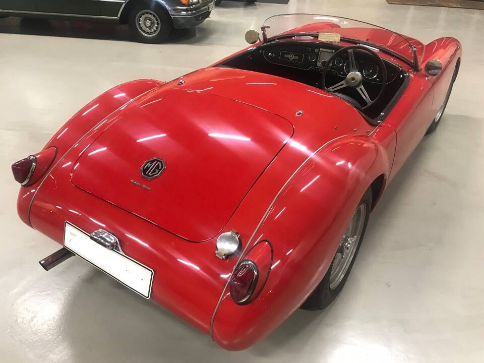 Immagine 12/21 di MG MGA Twin Cam (1959)