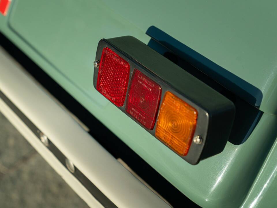 Image 16/41 of Citroën 2 CV (1963)
