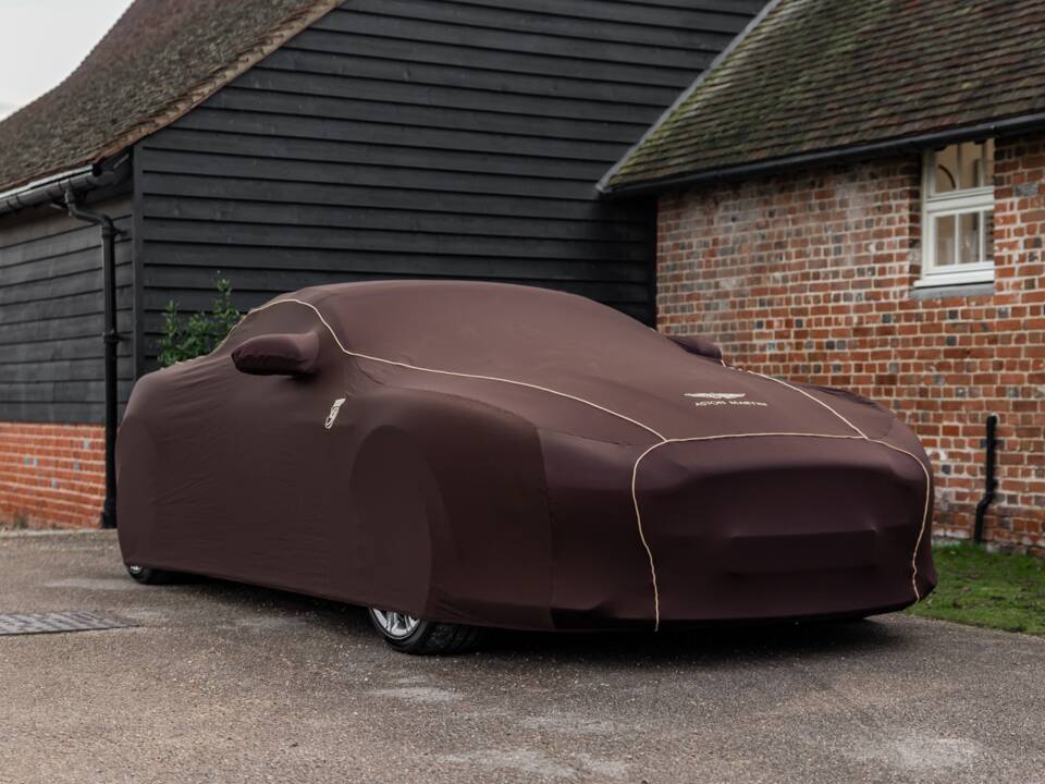 Bild 16/79 von Aston Martin DB 9 GT Volante (2017)