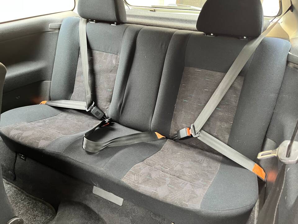 Imagen 7/9 de Volkswagen Golf III GTI 2.0 (1994)