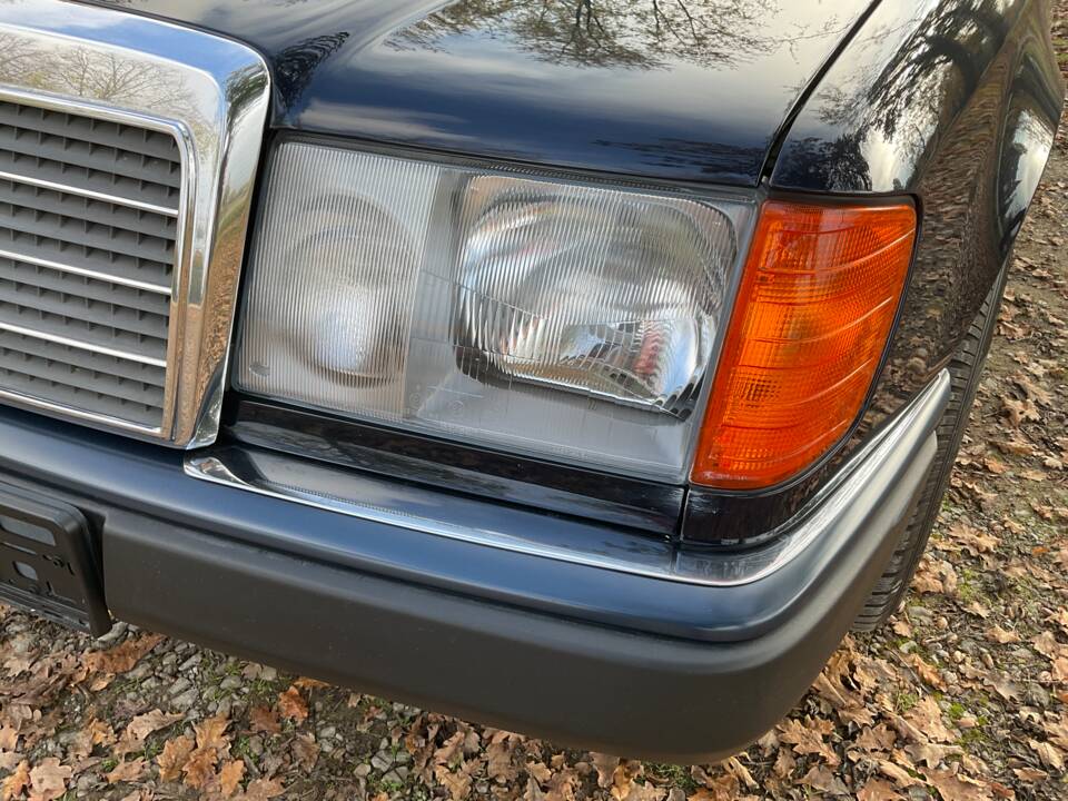 Image 50/149 of Mercedes-Benz 320 TE (1993)
