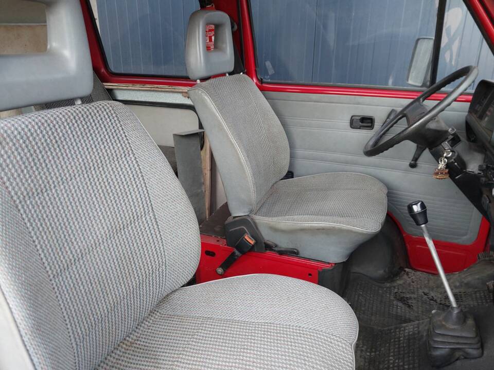 Immagine 2/8 di Volkswagen T3 Camper 2.1 Syncro (1989)